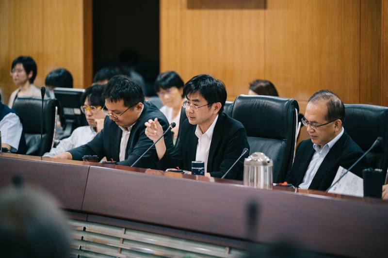 外部專家提供建議