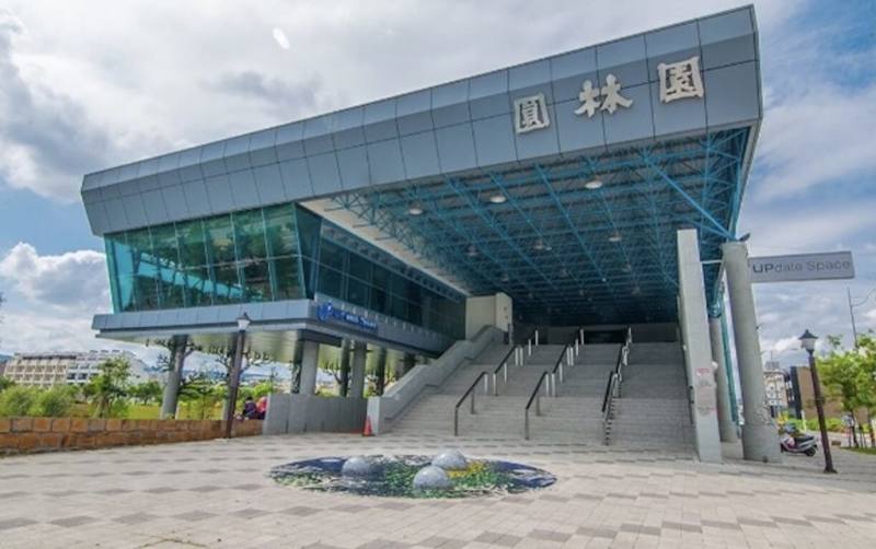 為鼓勵青年返鄉創業，彰化縣政府在員林市圓林園設青創基地，即日起至114年8月31日開放申請，提供「獨立辦公室」與「共同工作空間」兩種類型空間供選擇。（彰化縣政府提供）