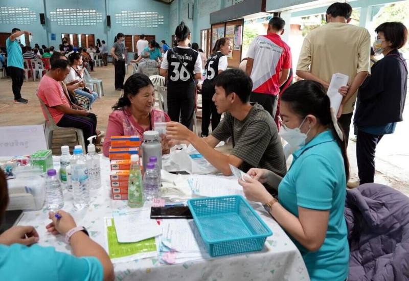 嘉義基督教醫院7月再度赴泰國北部大谷地村展開中西醫義診服務，為期3天的醫療服務，涵蓋急慢性疾病診療，服務超過400人次。（嘉基提供）
