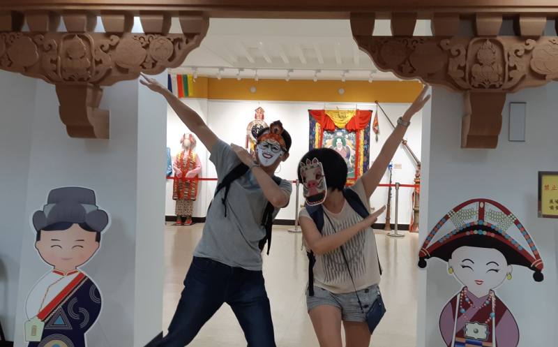 「藏戲面具DIY」歡迎大小朋友親手製作獨一無二的藏戲面具，將西藏藝術元素帶回家。