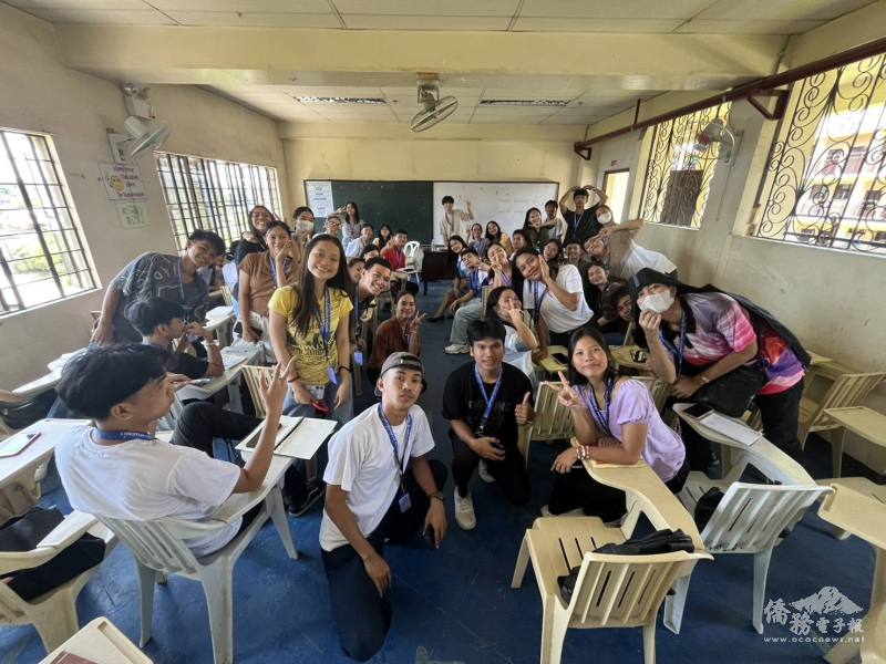 華語學習營全體大合照，笑容洋溢、氣氛熱烈