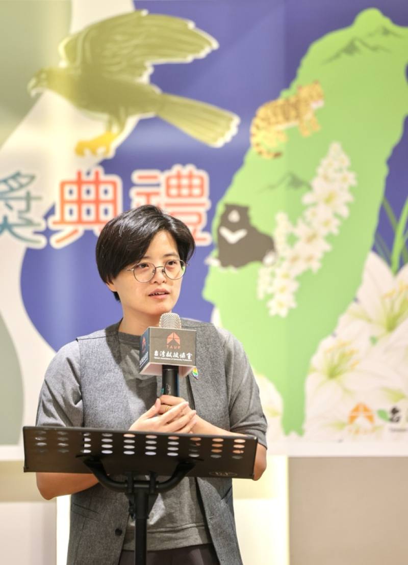 台灣教授協會9日下午在濟南教會舉辦「第5屆新世代台灣精神獎」頒獎典禮，今年由作家楊双子（圖）獲得殊榮。