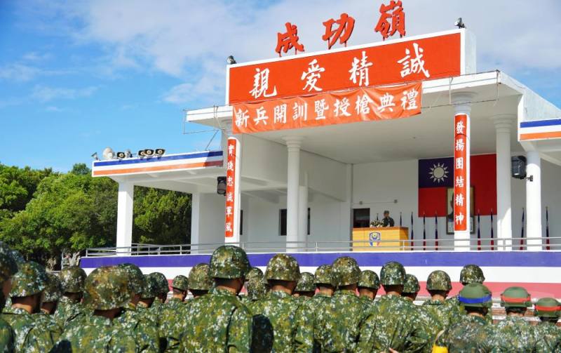 陸軍步兵第302旅日前舉行「常備兵第2243梯暨軍事訓練第233梯開訓典禮」。（302旅提供）