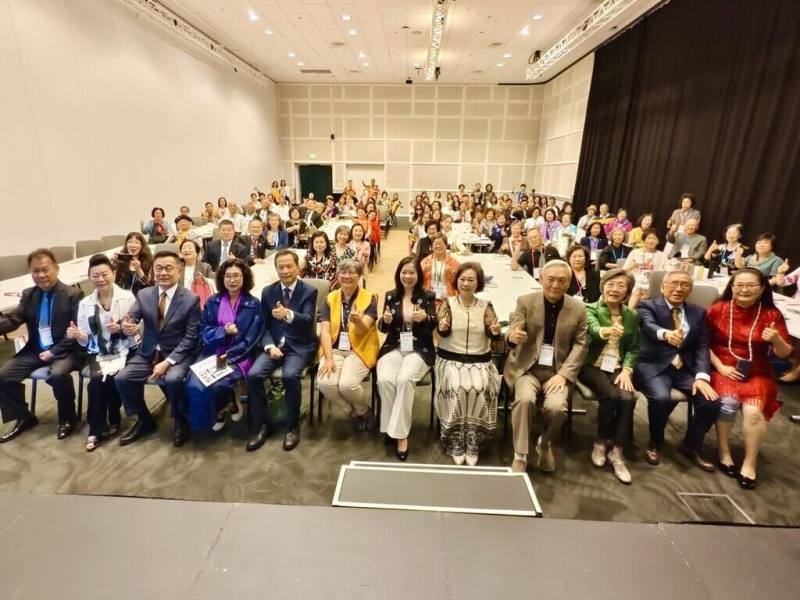 經歷疫情及經費困難等因素停辦3屆的歐華年會，9日在挪威奧斯陸重新登場，與會者分享各自專業與經驗。（駐瑞典代表處提供）