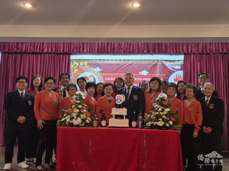 模里西斯中中校友暨青年會全體理監事合影