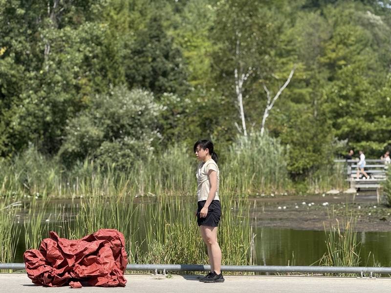驫舞劇場「自由步—造山運動」表演者陳珮榕（圖）與驫舞劇場團長蘇威嘉合作超過10年，是「自由步」系列最重要表演者之一。