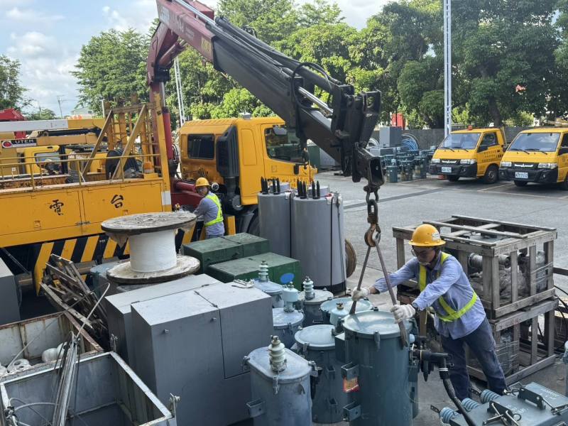 因應楊柳颱風進逼，台電已完成防災設備及備料盤點作業，動員全台搶修人力、備妥車輛與機具待命，全力嚴防颱風災情。