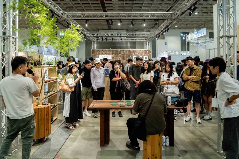 「2025臺灣文博會」吸引逾180位國際買家參與，展會期間成功舉辦超過1,400場業務媒合，一對一海內外買家媒合逾1,300場。