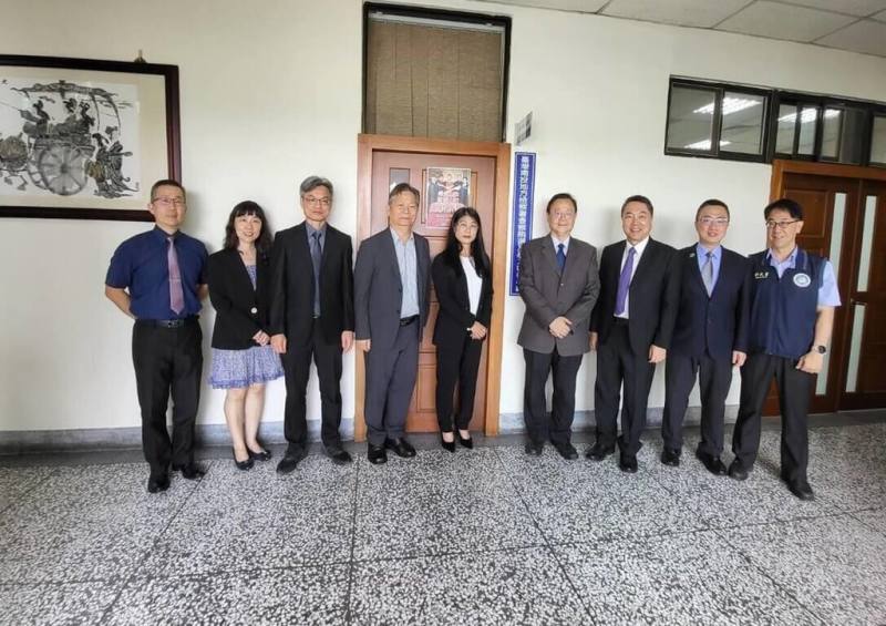 為防堵不法介入第11屆立法委員罷免案及公民投票案，南投地方檢察署成立查察妨害罷免執行小組，並於12日起實施24小時輪值接聽檢舉專線0800-024-099。（南投地檢署提供）