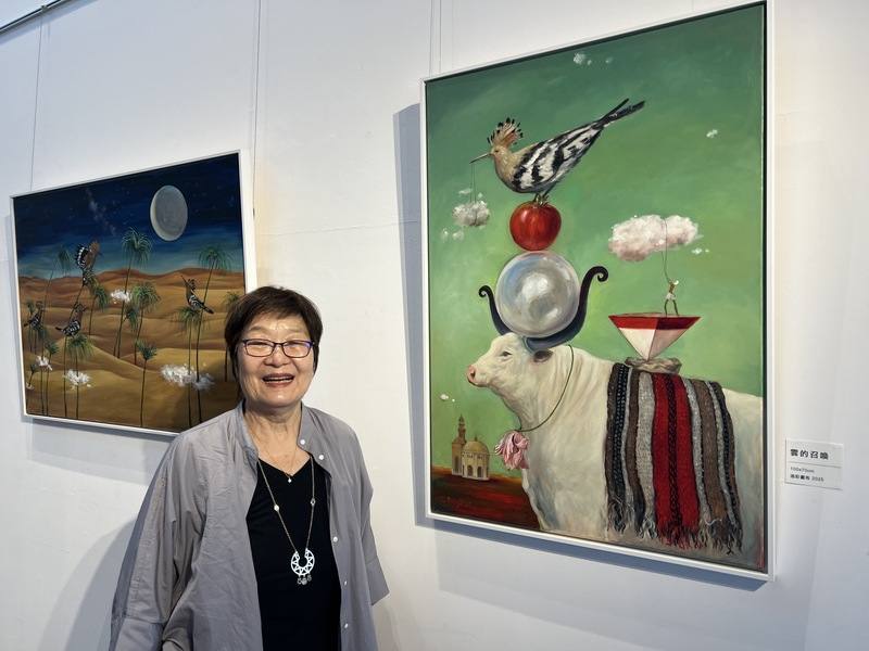 2025八方藝術節持續展開，致力台埃藝術交流的藝術家馮孝英（圖）12日起在國美館多媒體講堂外走廊推出個展「呼喚」，她也在開幕式中導覽作品