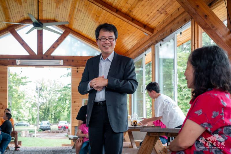 文教中心主任閻樹榮致詞