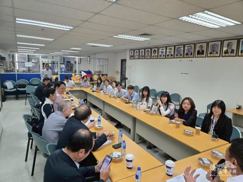 臺商先進分享在菲律賓創業與經營的經驗，與青年團員熱烈互動