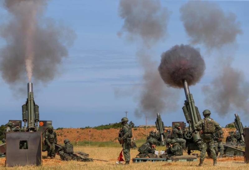 第三作戰區12日實施114年重砲保養射擊操演。（軍聞社記者侯凱議攝）