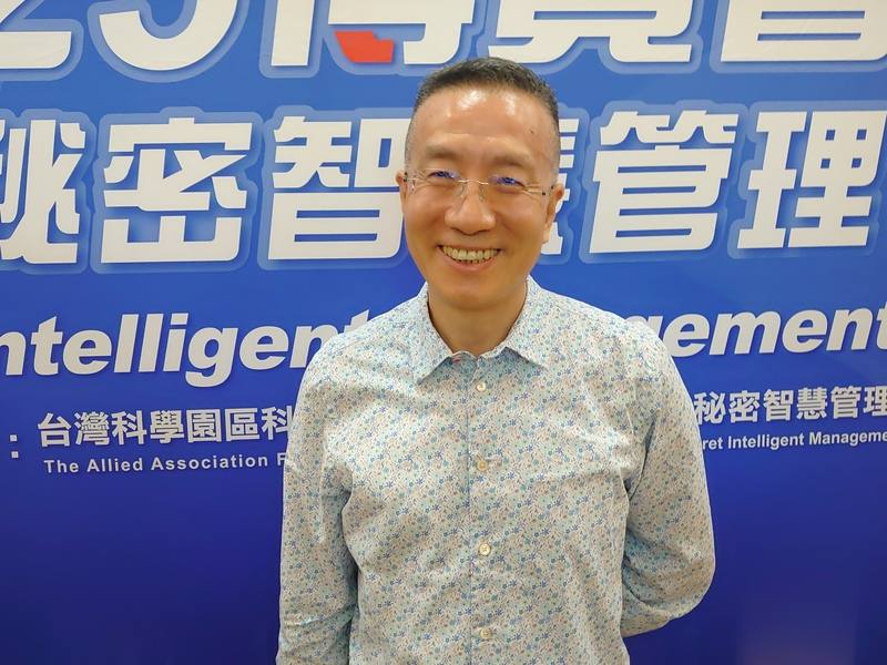 台積電與台灣科學園區科學工業同業公會14日聯手舉辦營業秘密智慧管理博覽會，台積電副法務長謝福源（圖）表示，營業秘密管理就是公司競爭優勢的管理，已進展到追求創新
