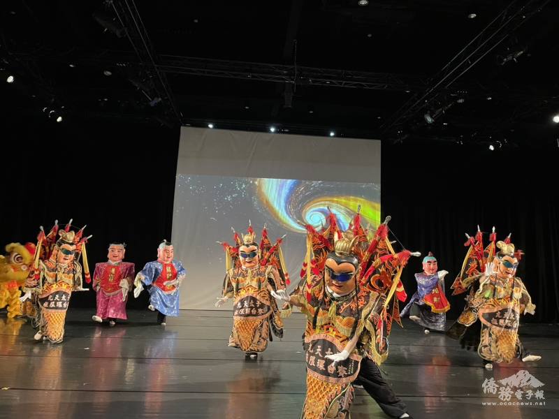 The Temple-Festival themed performance featured a spectacular blend of folk dance and folk sports, "The Prince and the Lion – A Mighty Celebration," one of the highlight pieces.
