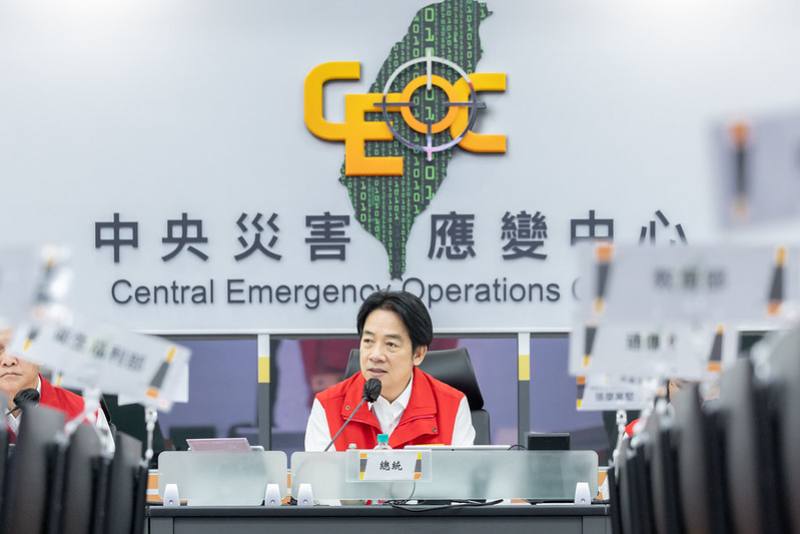 總統視察中央災害應變中心