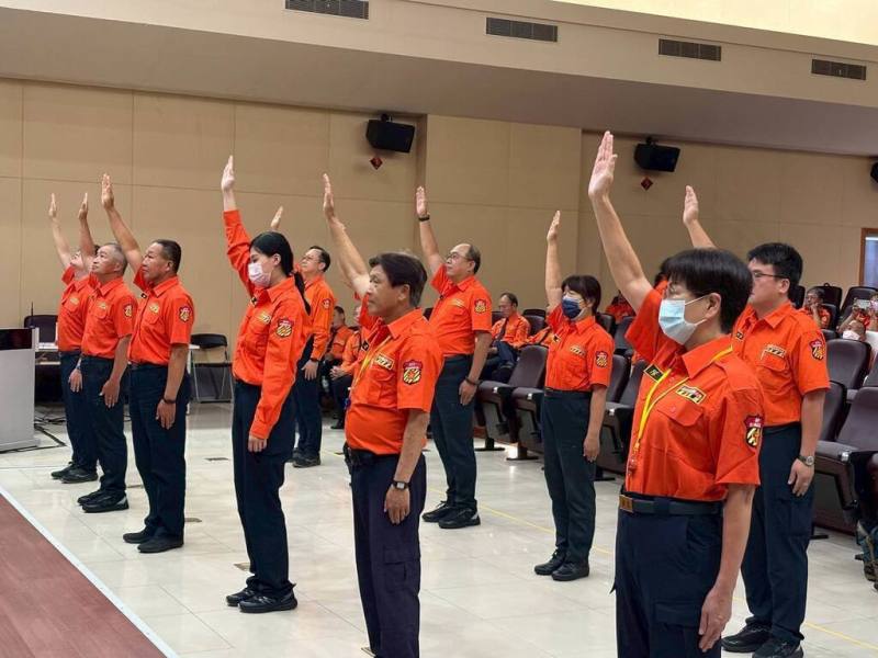 台中市政府警察局交通警察大隊繼月初舉辦首場義交大隊直屬5中隊常訓後，15日再辦理第2梯次常訓，參訓學員超過300人。（警方提供）