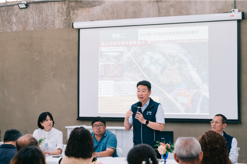 交通部陳世凱部長向嘉義鄉親說明各項計畫辦理情形