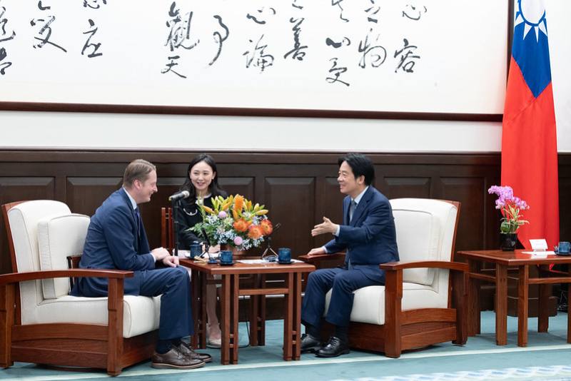 President Lai exchanges views with John L. Thornton China Center Director Ryan Hass.