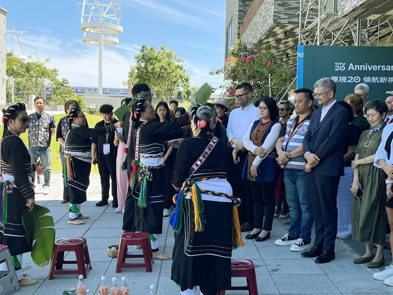 原視15日舉辦記者會慶祝20週年，來自挪威、澳洲、加拿大、紐西蘭等國原住民族媒體領袖齊聚一堂，並參與祈福儀式