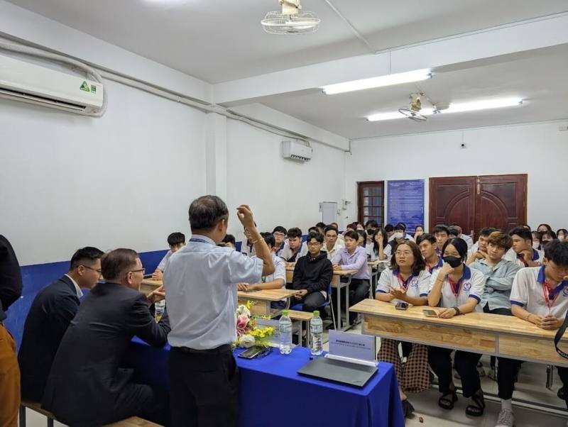 大葉大學於114學年開設新型專班，並前往越南進行招生說明