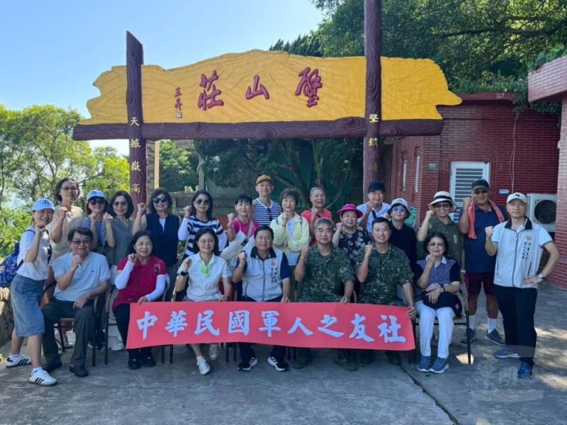 軍友社慰問北高守備大隊，感謝離島官兵堅守崗位