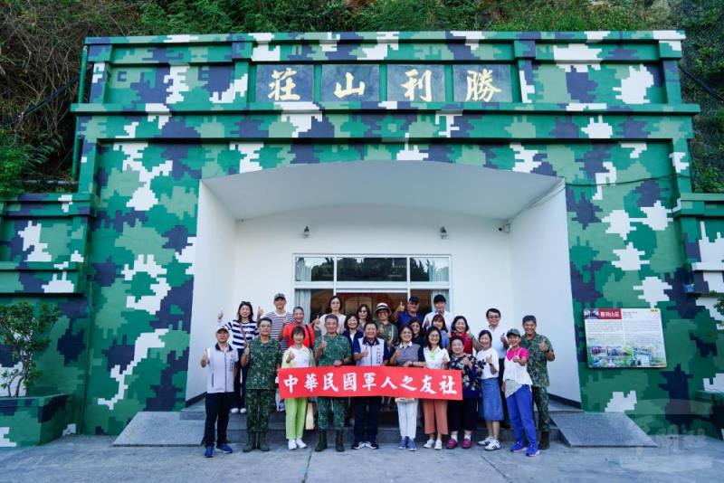 中華民國軍人之友社16日前往馬祖地區慰問駐軍