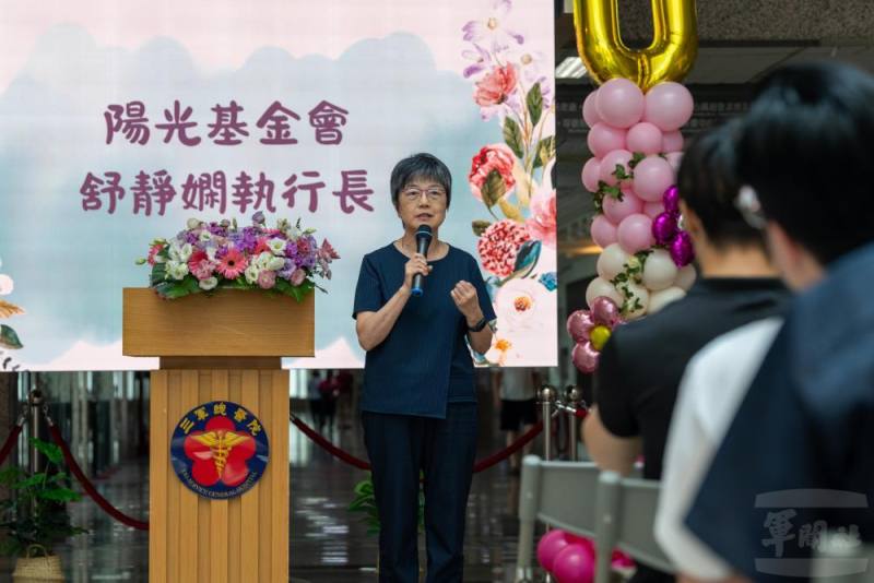 陽光社會福利基金會舒靜嫻執行長感謝所有曾參與救治的醫護人員、社工及志工夥伴