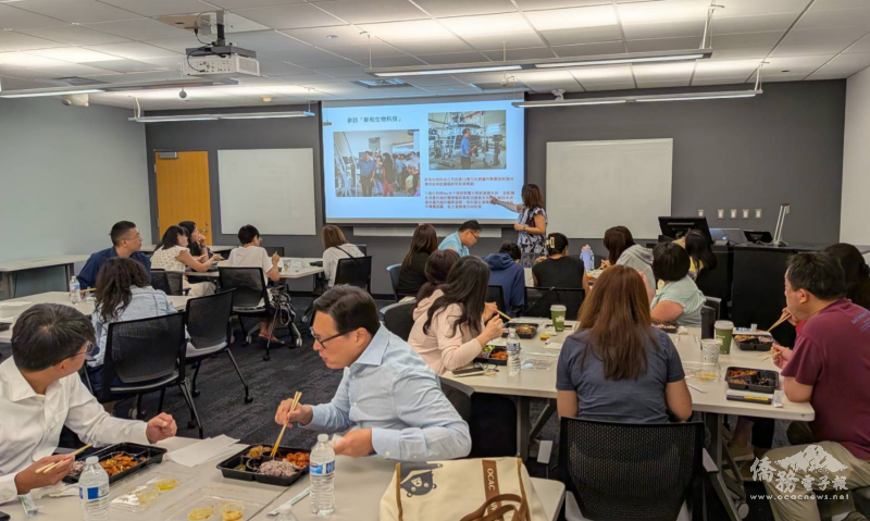 分享會現場眾人聆聽臺灣國際醫療產業相關資訊