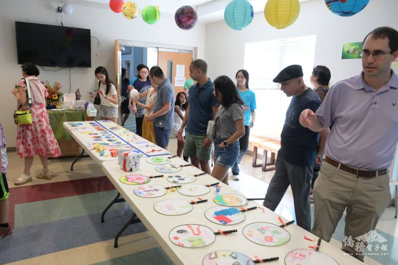 家長們於結業式上欣賞學員們的學習成果