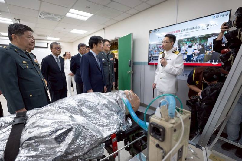 總統視導戰傷暨災難急救訓練中心及醫學科技教育中心