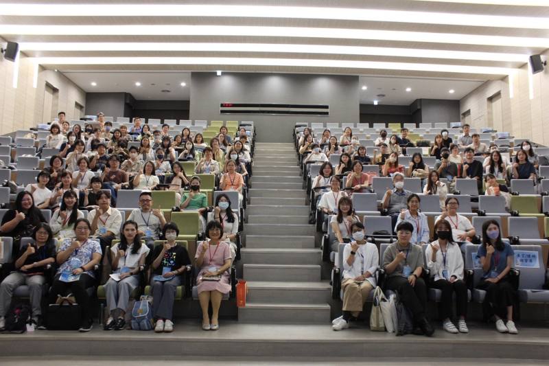 114年度大專校院專業輔導人員目睹家暴輔導知能研習大合照