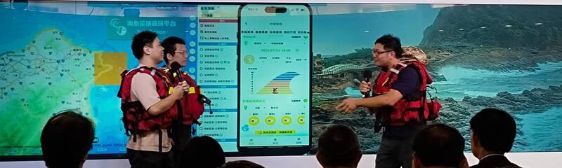 氣象署統計，25年來，平均每年約有17件異常波浪（瘋狗浪）事件，將近30人落海。成功大學近海水文中心協助氣象署建置瘋狗浪預警系統，20日發表，氣象署以行動劇說明透過預警系統，可及早避開瘋狗浪的危險