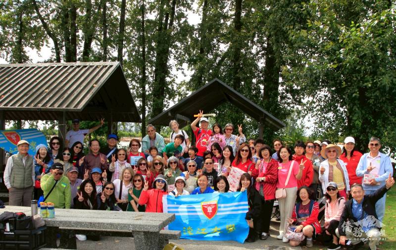 溫哥華淡江校友會全體大合影