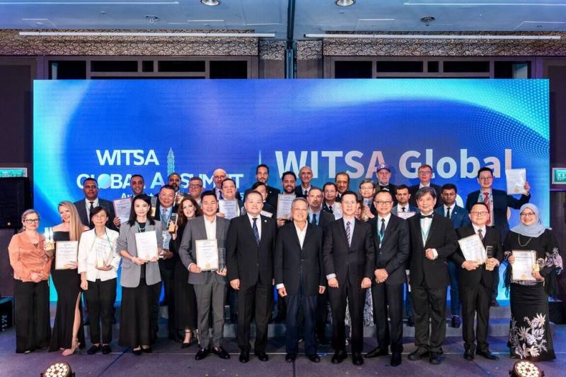 2025全球資訊科技應用傑出貢獻獎（WITSA Global Awards）頒獎典禮，台灣一舉奪下5項大獎。（數發部數產署提供）