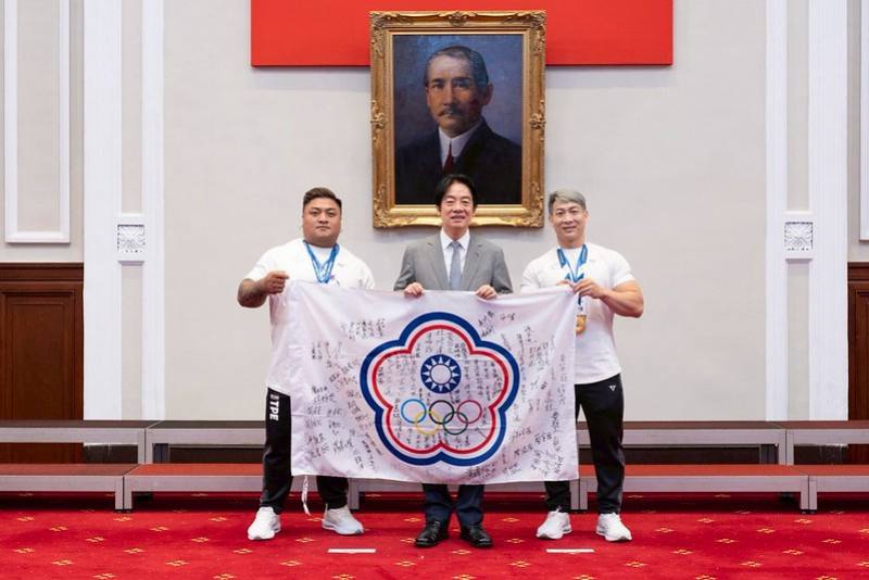 賴清德總統今（21）日上午接見「2025年第12屆成都世界運動會」代表團選手、教練及隊職員