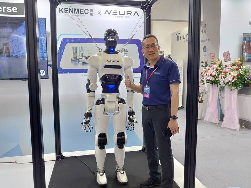 廣運20日參加台北自動化大展，現場展出合作夥伴NEURA Robotics的人形機器人。
