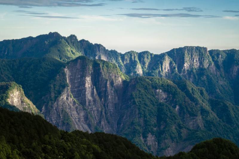 中級山被稱為「島嶼裡的遠方」。