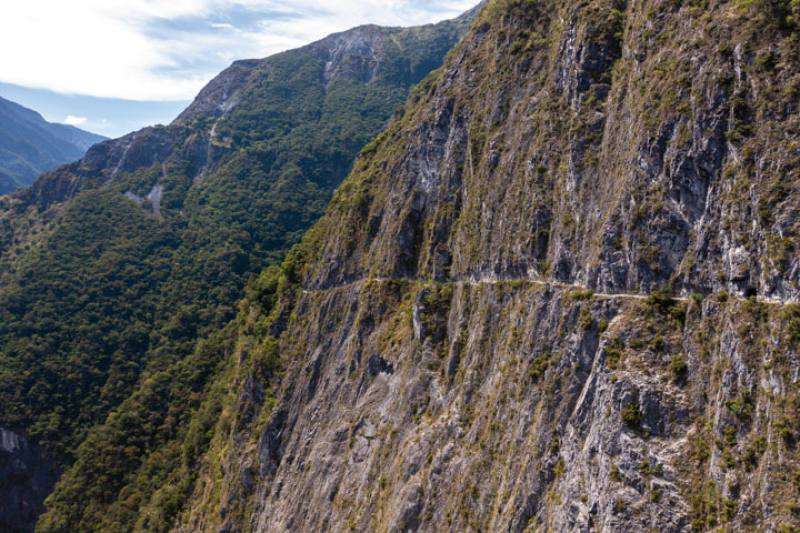 Mid-sized mountains are home to Taiwan’s last real wilderness and are a great reason to visit the island. The photo shows the internationally famous Zhuilu Old Trail.​​
