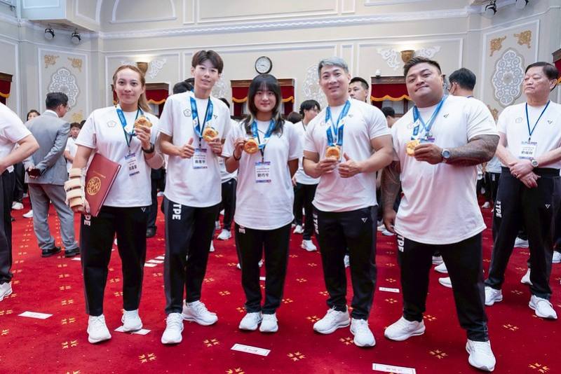 「2025年第12屆成都世界運動會」代表團選手合影