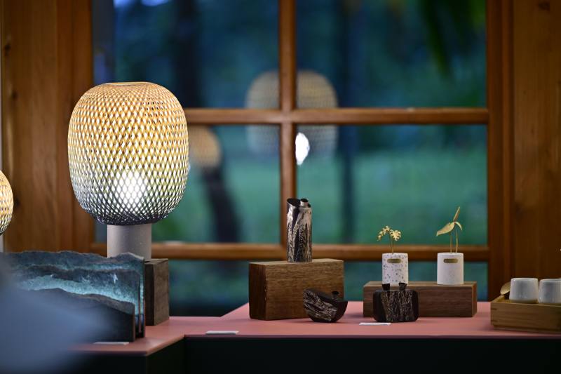 臺灣工藝品牌亮相巴黎時尚家居設計展，展現島嶼的文化底蘊與創新設計。