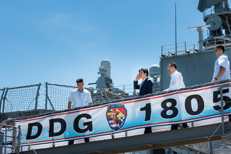 總統勗勉海軍一六八艦隊