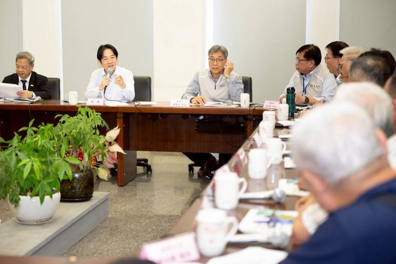 賴清德總統22日下午前往宜蘭蘇澳區漁會出席「與漁業業者座談」