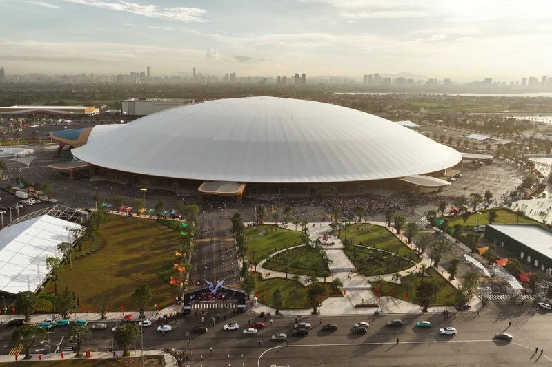 越南國家展覽會議中心總面積超過90公頃，建築整體俯瞰為越南文化中的金龜神形狀，據信為全球最大環型展覽館。（VinGroup提供）