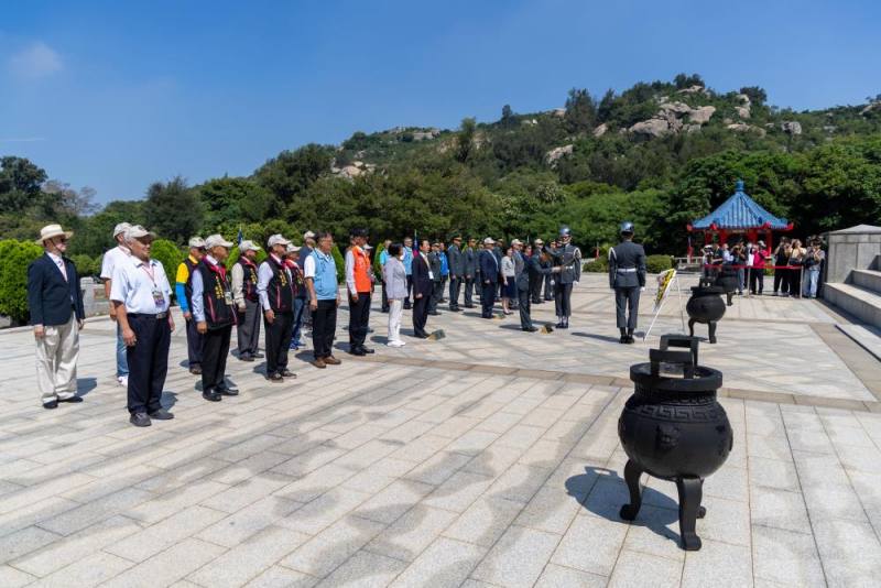 陸軍司令呂坤修上將主持八二三戰役追悼典禮。（軍聞社記者蔡枋澐攝）