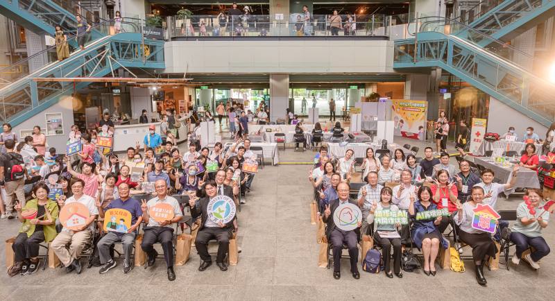 114年祖父母節活動全體大合影