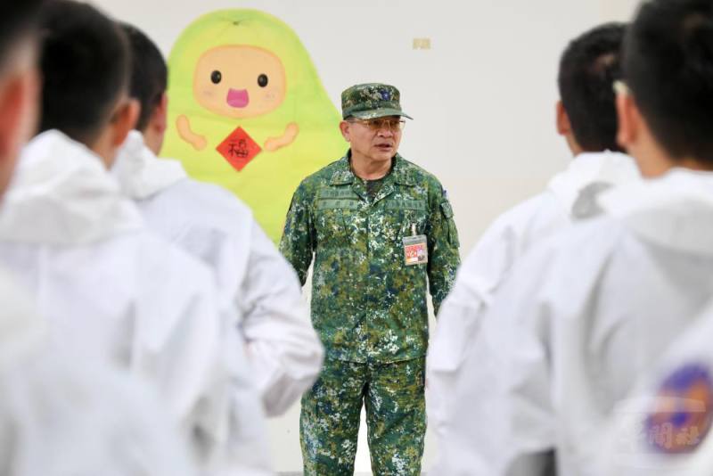 第五作戰區指揮官李中將慰勉化學兵部隊