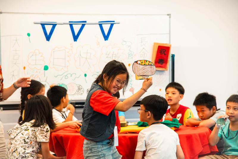 囡仔用流利的台語來紹介咱家己創作的料理佮辦桌故事！(圖片由國立臺灣美術館提供)