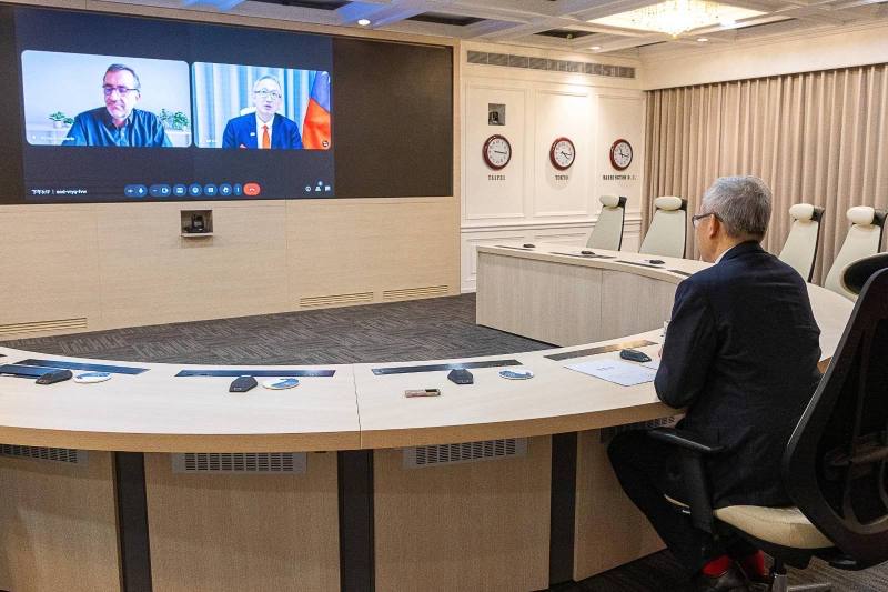 外交部政務次長吳志中強調，台灣將持續強化自我防衛，並與國際夥伴攜手合作，展現維護民主與區域和平的堅定立場。