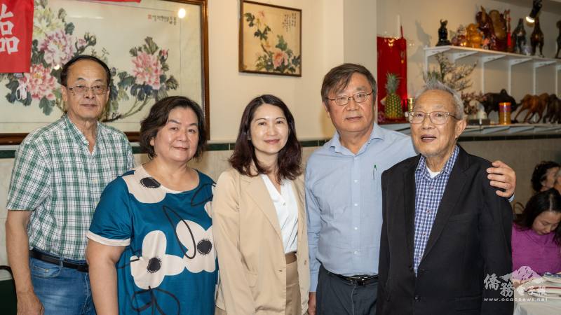 紐約文教中心主任王怡如感謝僑聯總會為僑胞謀福利